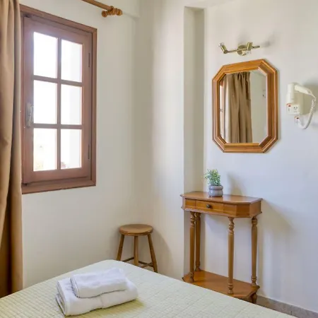 Aparthotel John Mary By Estia 3*