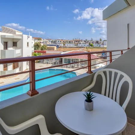 Hotel apartamentowy John Mary By Estia Guwes