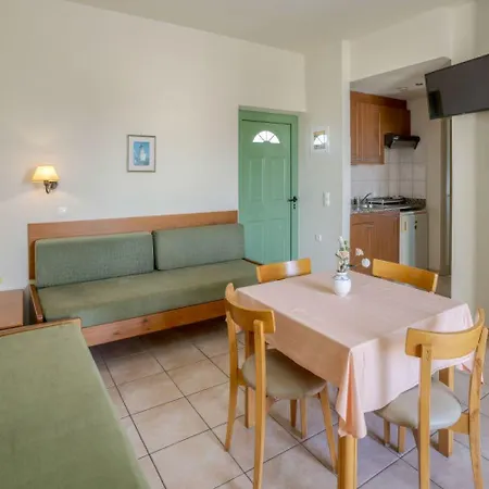 John Mary By Estia Aparthotel 3*