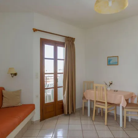John Mary By Estia Aparthotel 3*